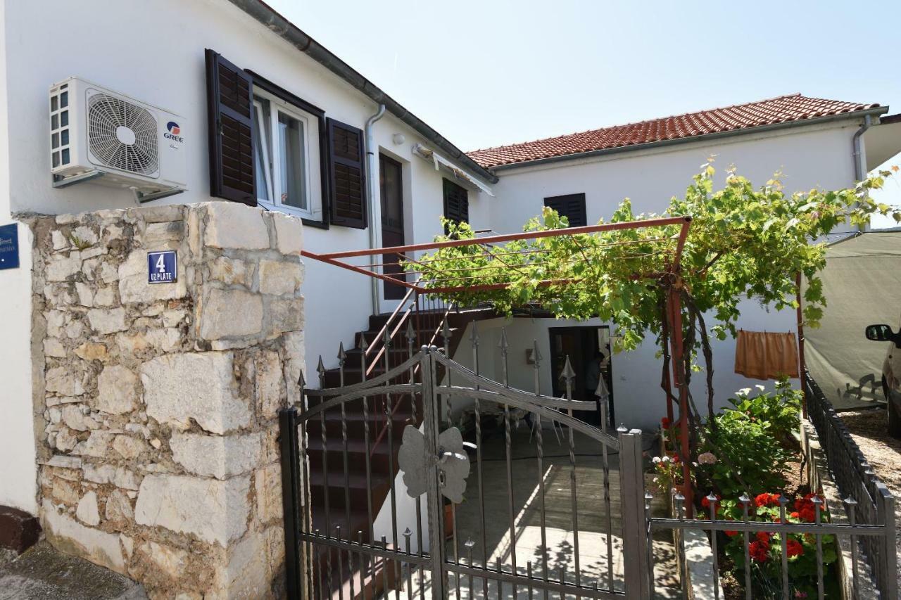 Apartments Katica Primošten Екстериор снимка